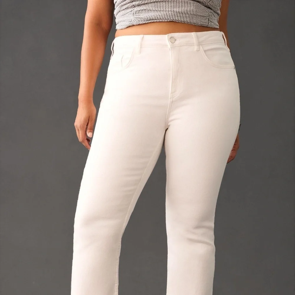 NWT Anthropologie Pilcro YAYA  Mid-Rise Crop Flare White Jean 26W - Picture 5 of 5